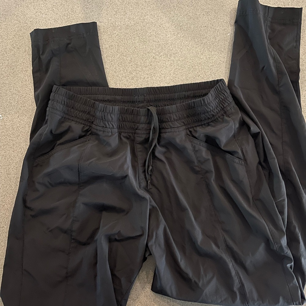 Women’s The North Face Pants Size 6